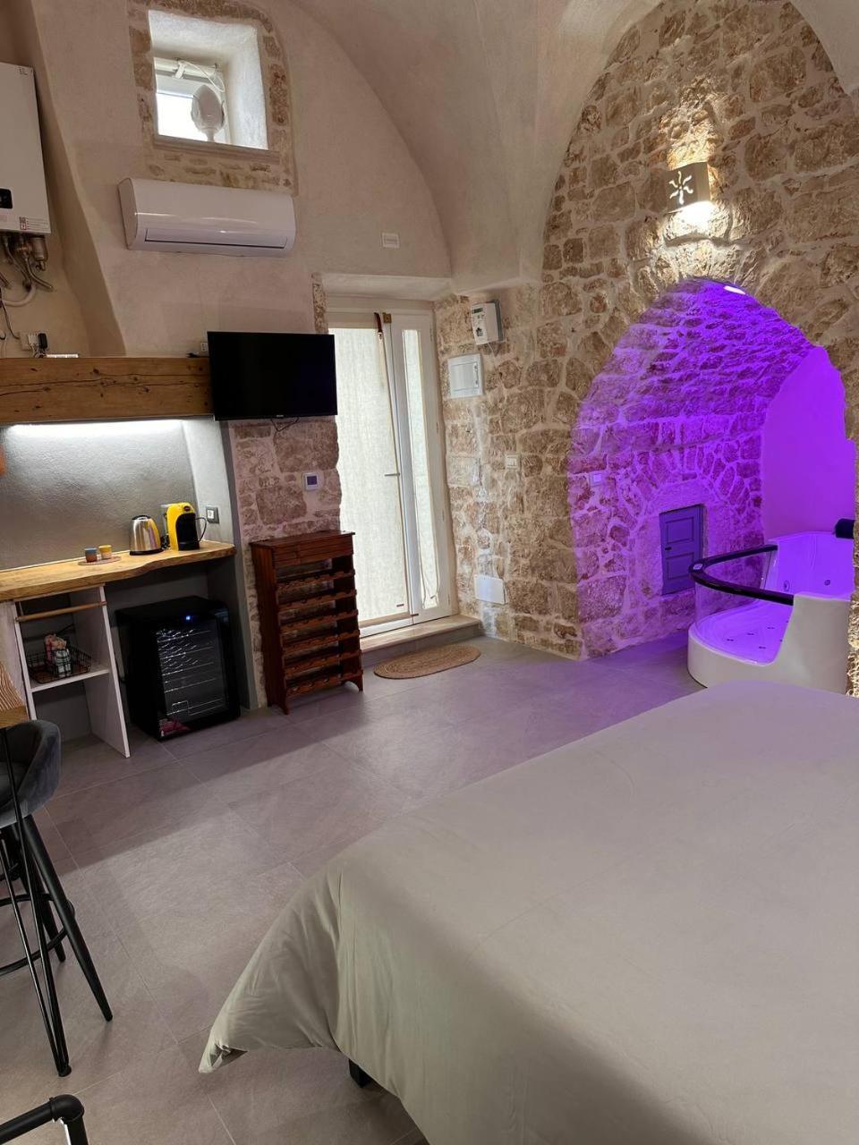 Primus Suite Ceglie Messapica Exterior photo